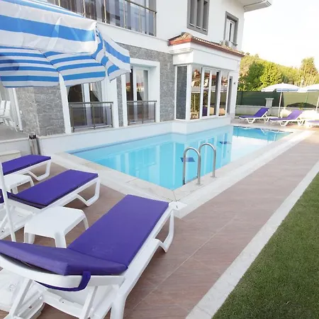 Villa Phoenix - 2 *